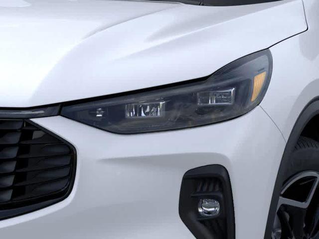 Photo of 2026 STAR WHITE Ford Escape