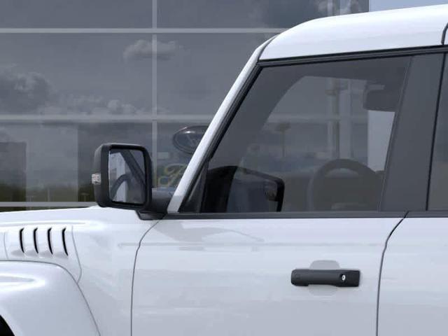 Photo of 2024 Oxford White Ford Bronco