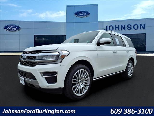 Photo of 2022 Star White Metallic Tri-Coat Ford Expedition