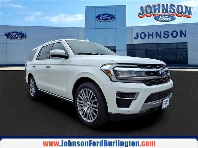 Photo of 2022 Star White Metallic Tri-Coat Ford Expedition