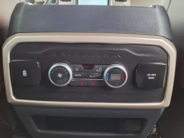 Photo of 2022 Star White Metallic Tri-Coat Ford Expedition