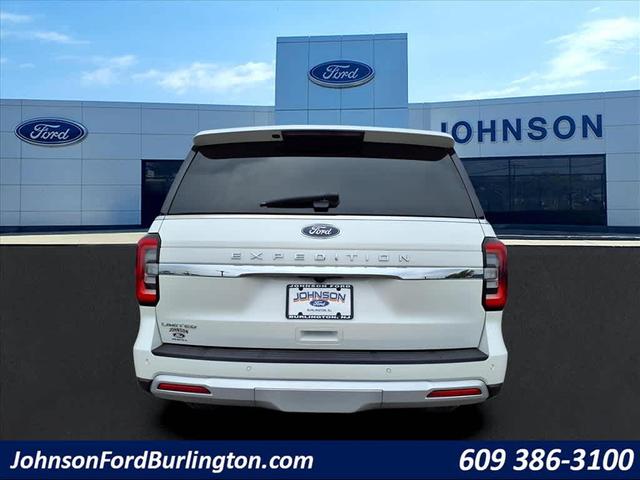 Photo of 2022 Star White Metallic Tri-Coat Ford Expedition