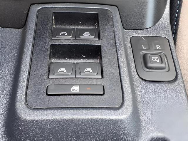 Photo of 2023 Shadow Black Ford Bronco