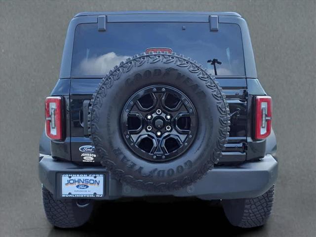 Photo of 2023 Shadow Black Ford Bronco