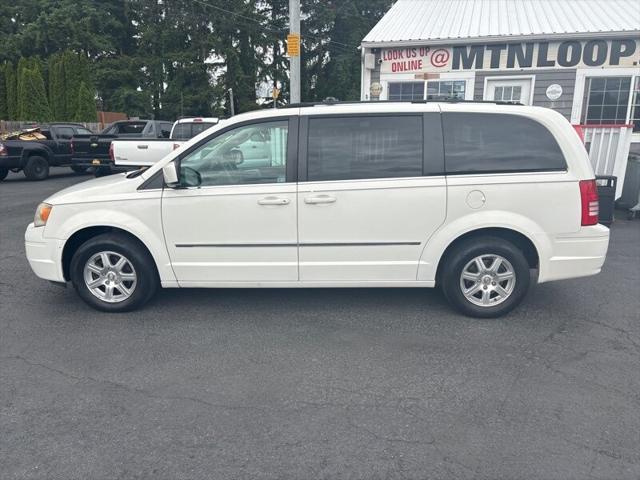 2009 Chrysler Town & Country