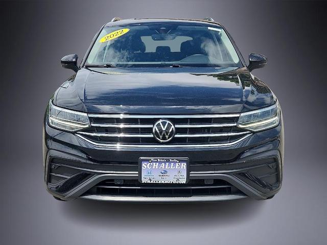 Photo of 2022 Deep Black Pearl Effect Volkswagen Tiguan