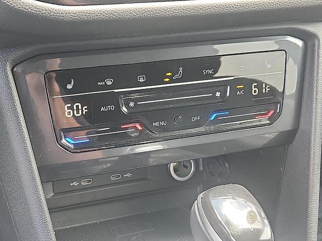 Photo of 2022 Deep Black Pearl Effect Volkswagen Tiguan