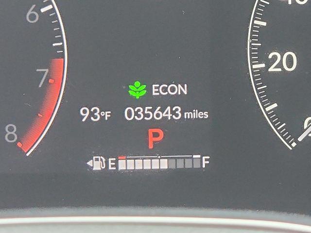 Photo of 2023 Platinum White Pearl Honda HR-V