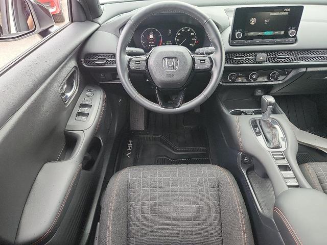 Photo of 2023 Platinum White Pearl Honda HR-V