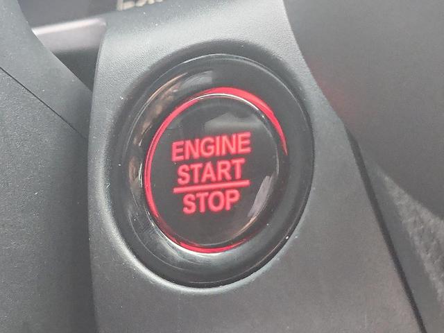 Photo of 2023 Platinum White Pearl Honda HR-V