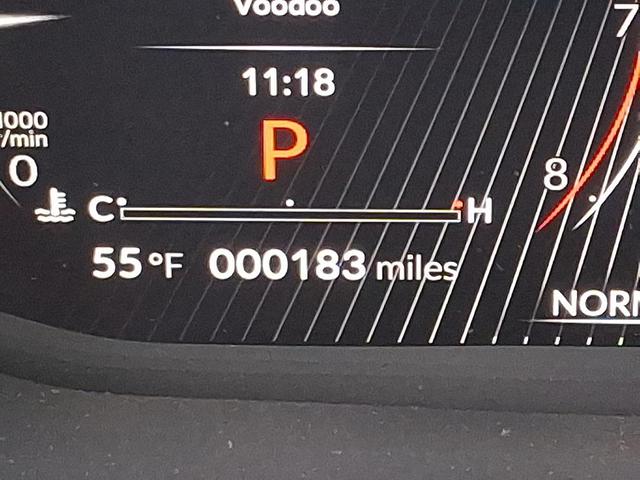Photo of 2025 White Acura MDX