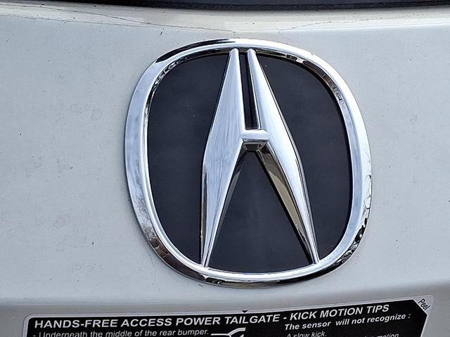 Photo of 2025 White Acura MDX