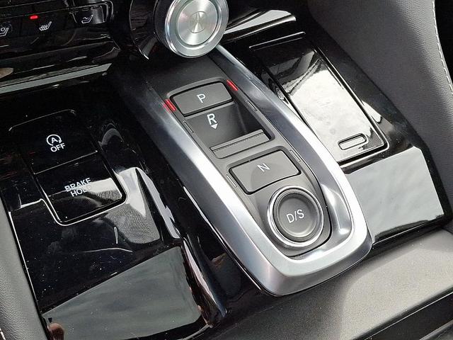 Photo of 2025 White Acura MDX