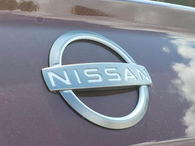 Photo of 2023 Garnet Pearl Nissan Altima