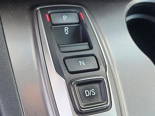 Photo of 2022 Platinum White Pearl Honda Pilot