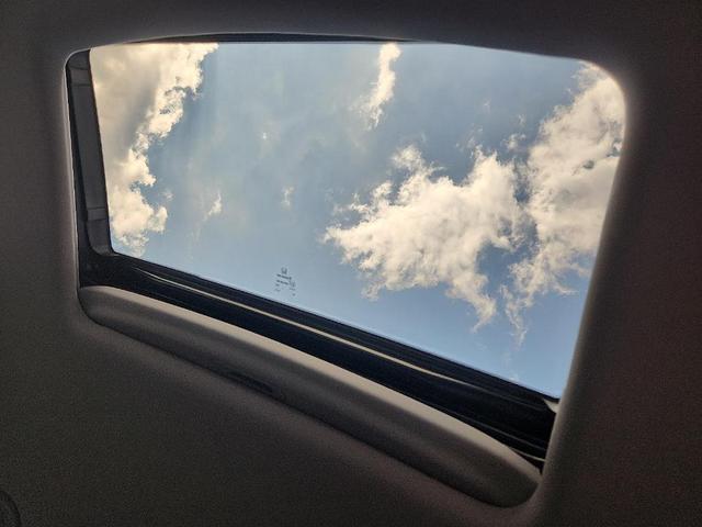 Photo of 2022 Platinum White Pearl Honda Pilot