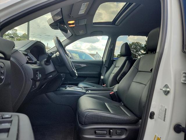 Photo of 2022 Platinum White Pearl Honda Pilot