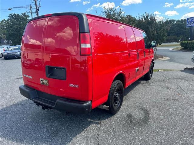 Photo of 2015 Cardinal Red GMC Savana 3500