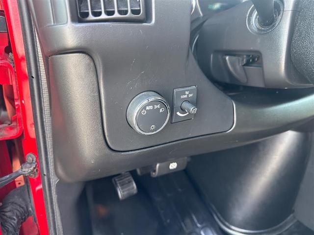 Photo of 2015 Cardinal Red GMC Savana 3500