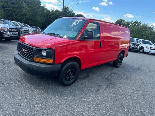Photo of 2015 Cardinal Red GMC Savana 3500