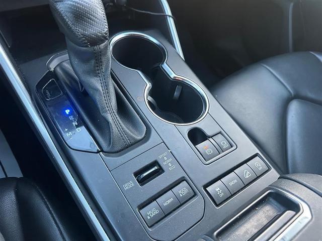 Photo of 2021 Midnight Black Metallic Toyota Highlander