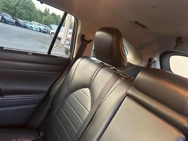 Photo of 2021 Midnight Black Metallic Toyota Highlander
