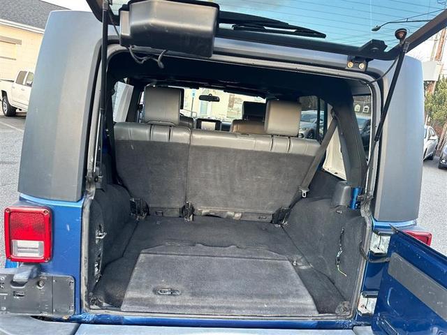 Photo of 2010 Blue Jeep Wrangler Unlimited