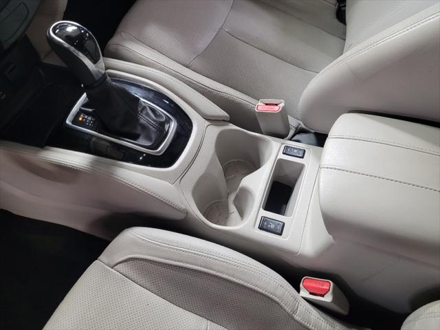 Photo of 2018 Pearl White Nissan Rogue Sport