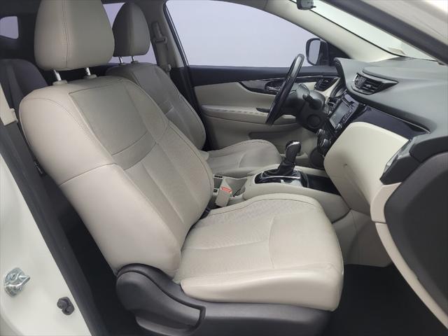 Photo of 2018 Pearl White Nissan Rogue Sport