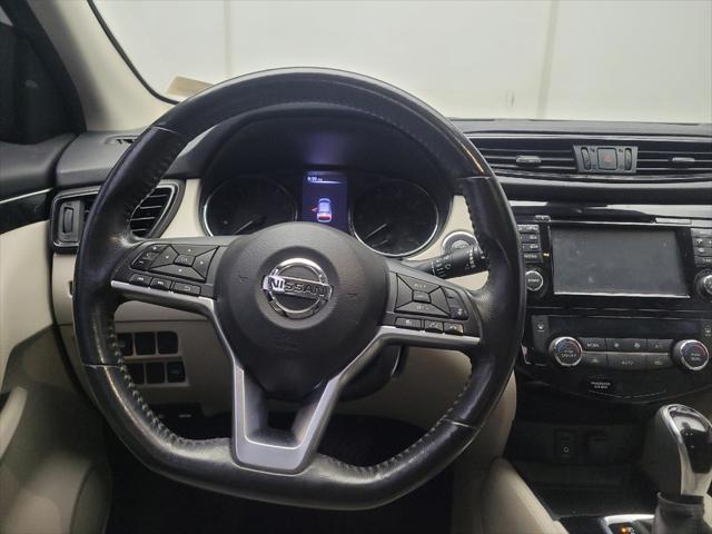 Photo of 2018 Pearl White Nissan Rogue Sport