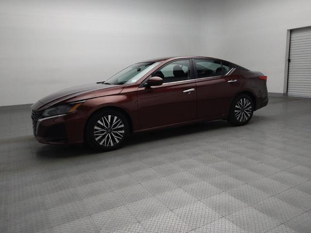 Photo of 2023 Red Nissan Altima