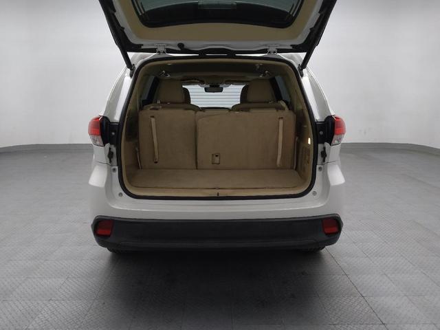 Photo of 2019 Blizzard Pearl Toyota Highlander