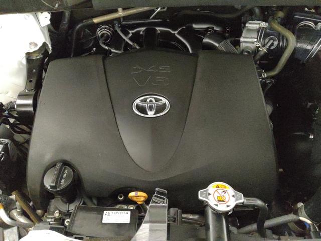 Photo of 2019 Blizzard Pearl Toyota Highlander