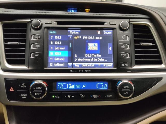 Photo of 2019 Blizzard Pearl Toyota Highlander
