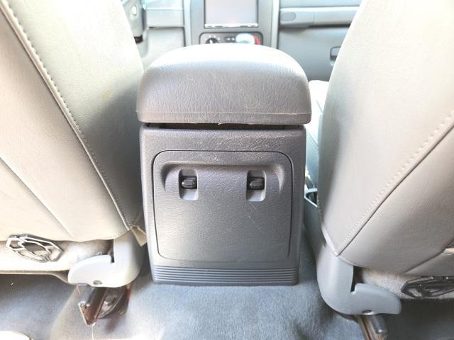 Photo of 2005 Bright Silver Clearcoat Metallic Jeep Liberty