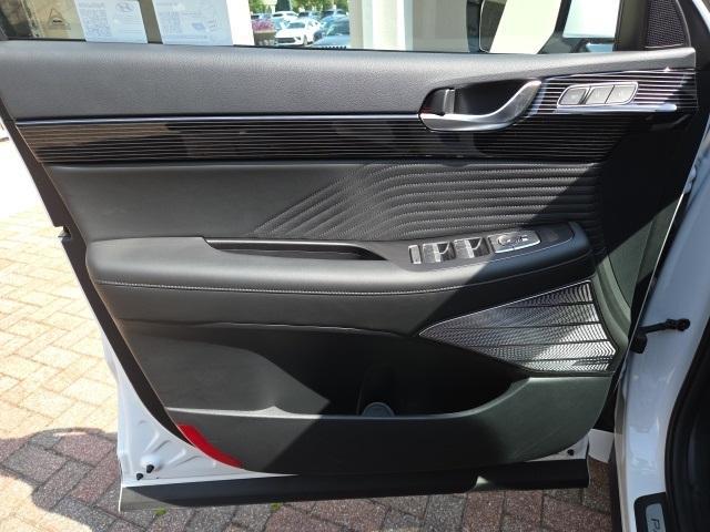 Photo of 2025 White Hyundai PALISADE