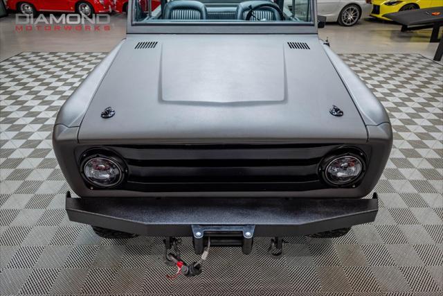 Photo of 1975 Matte Gray Ford Bronco