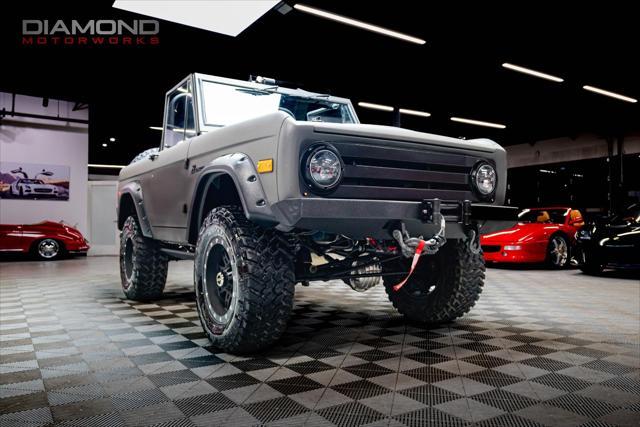 Photo of 1975 Matte Gray Ford Bronco