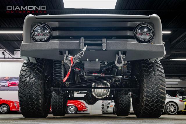 Photo of 1975 Matte Gray Ford Bronco