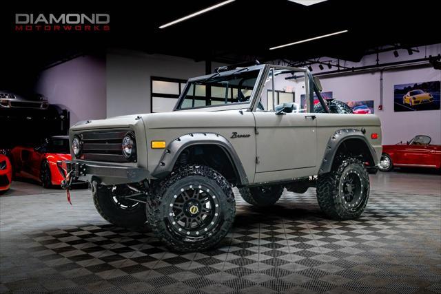 Photo of 1975 Matte Gray Ford Bronco