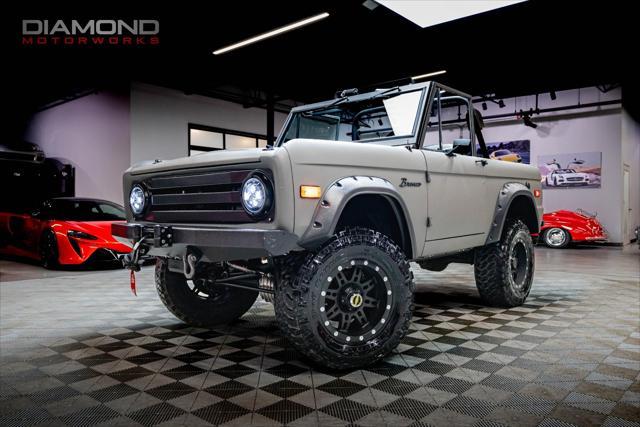 Photo of 1975 Matte Gray Ford Bronco