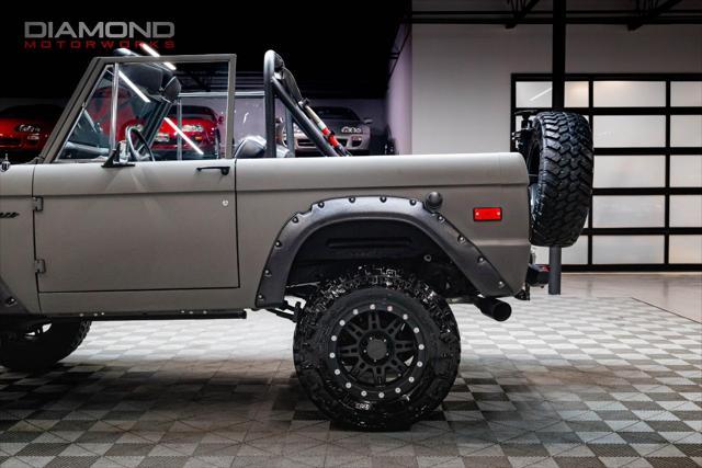 Photo of 1975 Matte Gray Ford Bronco