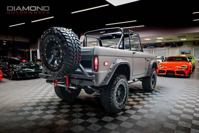 Photo of 1975 Matte Gray Ford Bronco