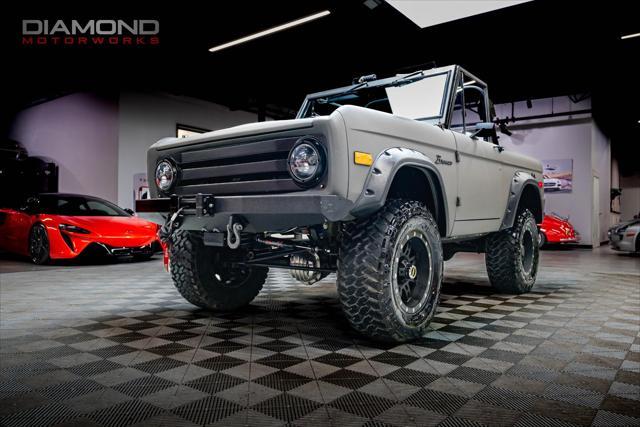 Photo of 1975 Matte Gray Ford Bronco