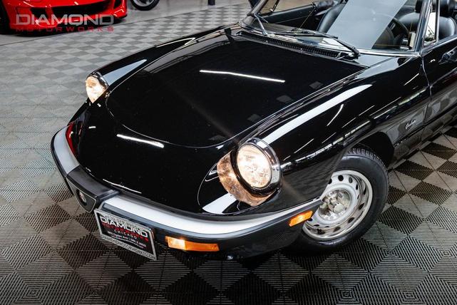 Photo of 1986 Black Alfa Romeo Spider