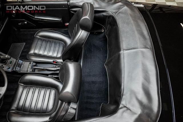 Photo of 1986 Black Alfa Romeo Spider