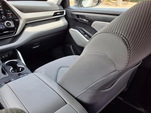 Photo of 2020 Blizzard Pearl Toyota Highlander