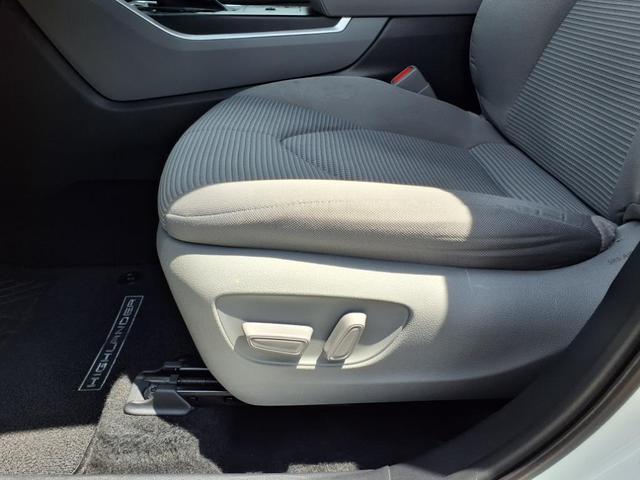Photo of 2020 Blizzard Pearl Toyota Highlander