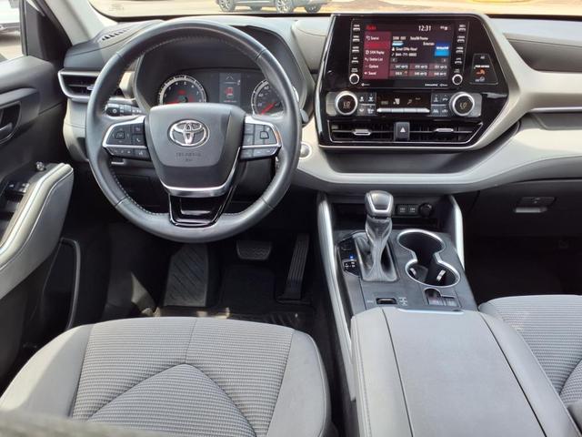 Photo of 2020 Blizzard Pearl Toyota Highlander