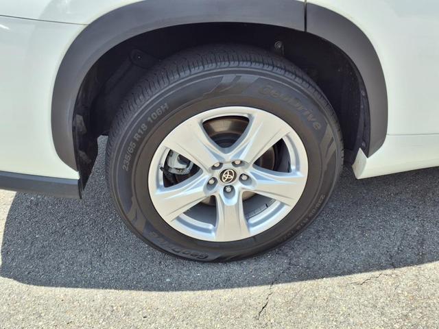 Photo of 2020 Blizzard Pearl Toyota Highlander